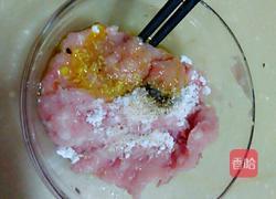 虾肉丸子的做法图解2