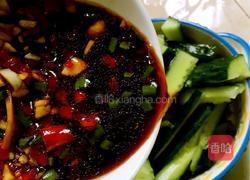 凉拌蒜香拍黄瓜的做法图解7