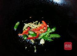 韭菜花炒牛肉的做法图解3