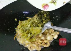 酸菜炒猪肠的做法图解9