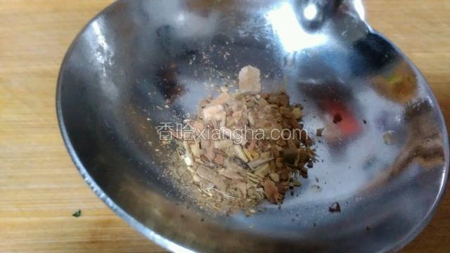 加入炖肉粉