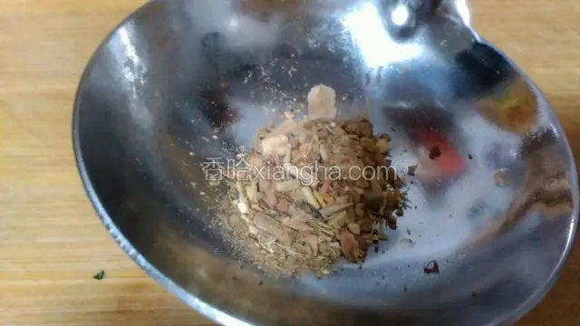 加入炖肉粉