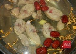 红枣鸡汤的做法图解3