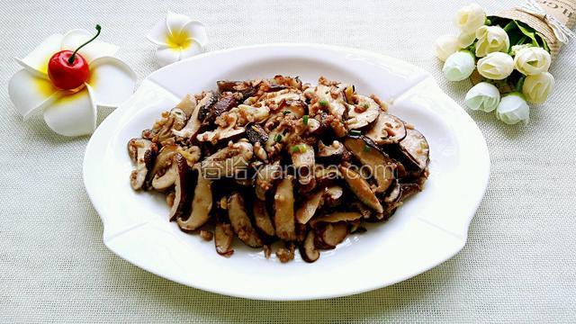 肉末香菇