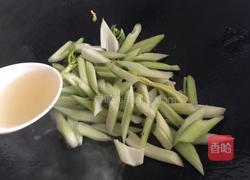 爽口西芹炒鲜尤的做法图解9
