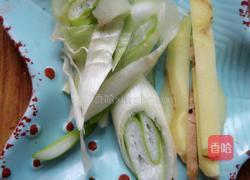 木耳炒黄花的做法图解4