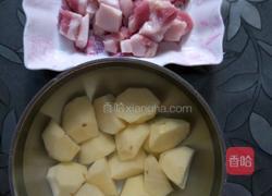 家常土豆烧肉的做法图解2