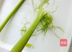 香干炒芹菜的做法图解2