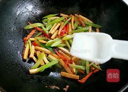 香干炒芹菜的做法图解12
