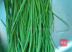 韭菜炒蛤蜊的做法图解2