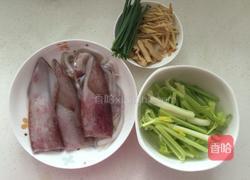 油泼鱿鱼的做法图解1