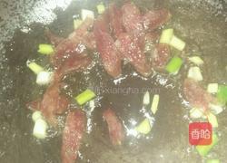 黄瓜炒腊肠的做法图解3