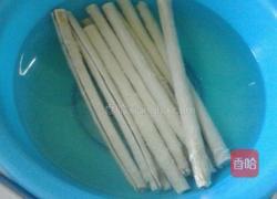 卤豆棒的做法图解1