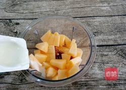 哈密瓜奶昔的做法图解4