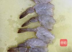 芒果虾仁的做法图解2