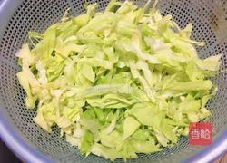 炝包菜丝的做法图解2