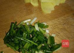 蘑菇炖豆腐的做法图解2