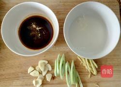 小白菜炒香菇的做法图解3