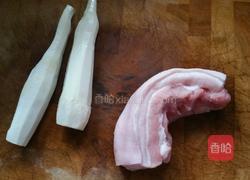 五花肉酱焖茭白的做法图解1