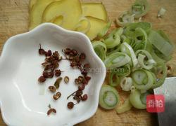 野生鲫鱼汤的做法图解3