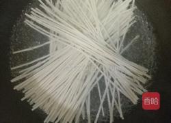 香菇炒面的做法图解2