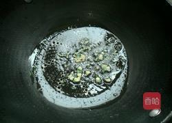 包菜炒饼丝的做法图解5