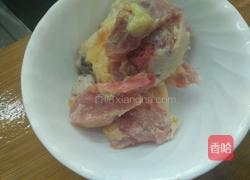 红枣枸杞香菇鸡汤的做法图解2