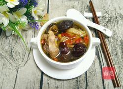 红枣枸杞香菇鸡汤的做法图解6