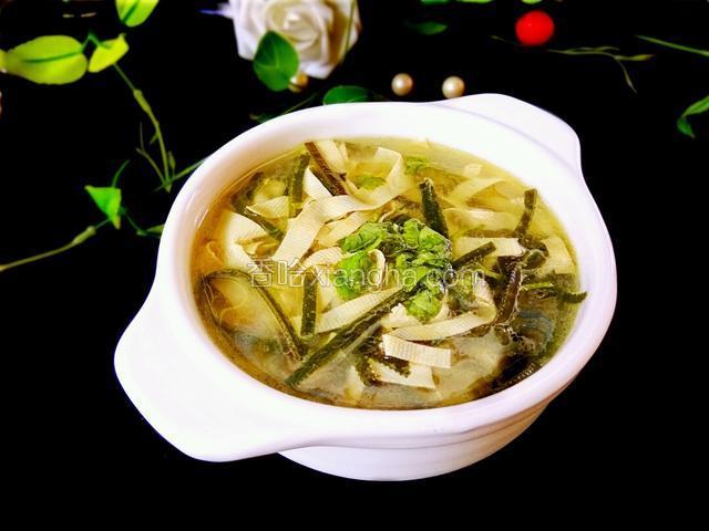 海带豆皮汤
