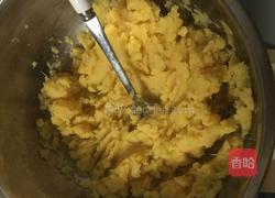 红薯肉松球的做法图解1