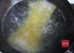 黑椒牛排意面的做法图解2