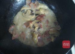 奶油蘑菇培根意面的做法图解5