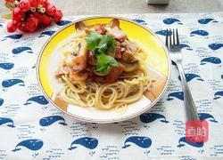 奶油蘑菇培根意面的做法图解7