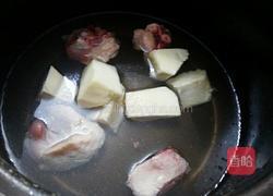 鲜笋老鸭汤的做法图解4