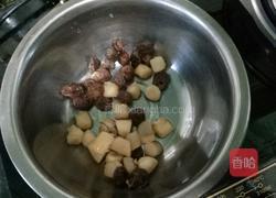 虫草花排骨汤的做法图解2