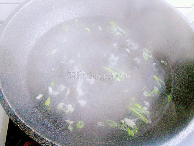 加入适量的热水