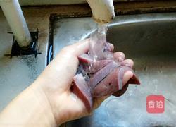 金针菇猪肝汤的做法图解1