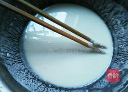 煎薄饼的做法图解2
