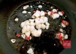 扇贝丁炒鸡蛋的做法图解6