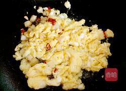 扇贝丁炒鸡蛋的做法图解9