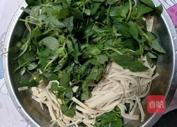 荆芥炒豆皮的做法图解3