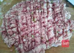 Illustration of how to make fried and stuffed green peppers 2