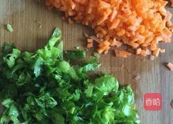 胡萝卜青菜小米粥的做法图解2