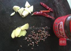 水煮鱼（微辣）的做法图解2