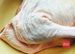 啤酒煲鸭的做法图解1