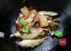 干锅小黄鱼的做法图解12
