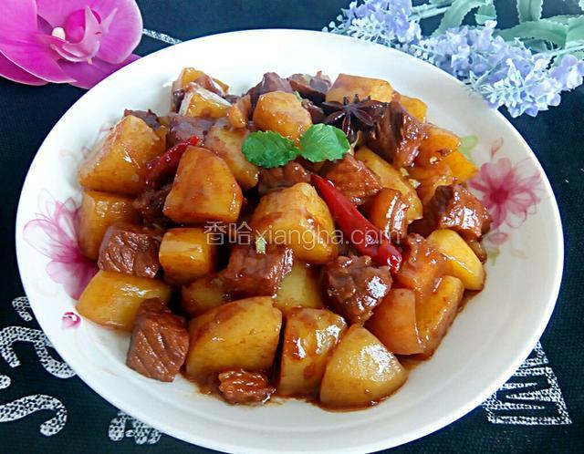 小土豆红烧肉