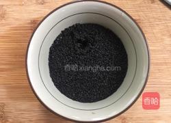 黑芝麻酱的做法图解1