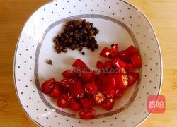 麻辣鸡片的做法图解1