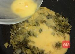 咸菜炒鸡蛋的做法图解6